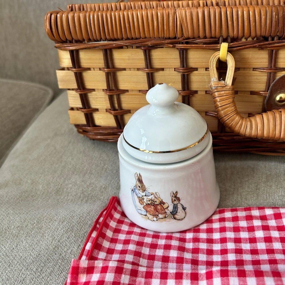 Peter Rabbit Picnic Set ByThe World Of Beatrix Portter - complete - Picture 4 of 15